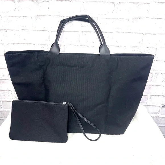 NWT🤩 |•VICTORIA'S SECRET•| Sparkly Silver Sequin Tote & Matching Make Up Bag - Picture 2 of 12